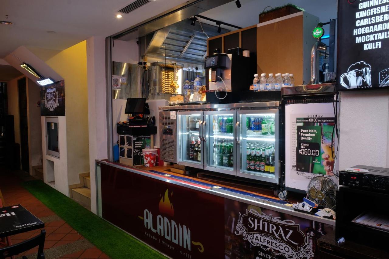 Single Sharing Room And Short Hours Stay At Sandpiper Hotel Singapura Luaran gambar