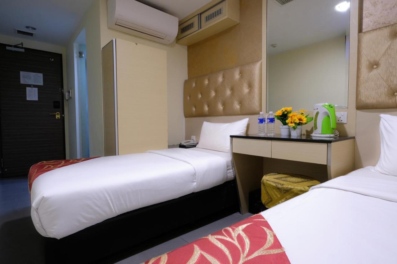 Single Sharing Room And Short Hours Stay At Sandpiper Hotel Singapura Luaran gambar